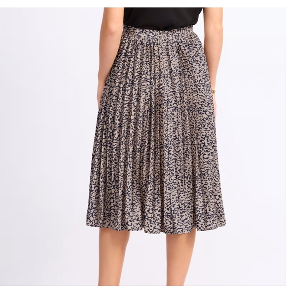 Blossom Pleated Midi Skirt - Picture 2 of 5